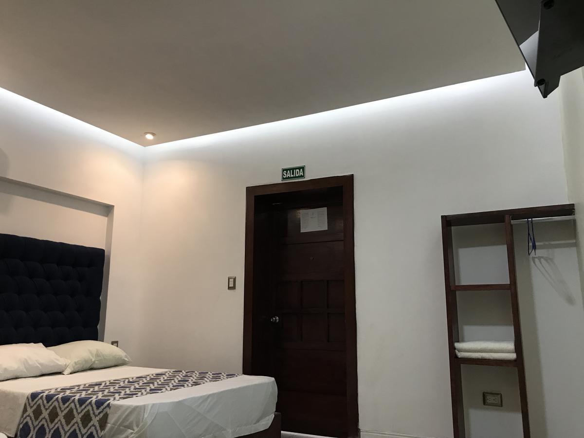Hotel Plaza Amalia Tuxtla Gutierrez Bagian luar foto